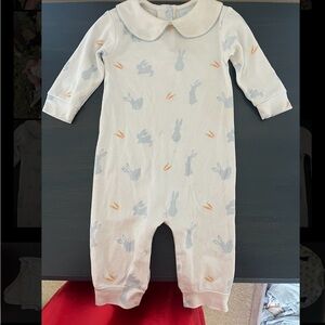 Sweet bunny collared outfit